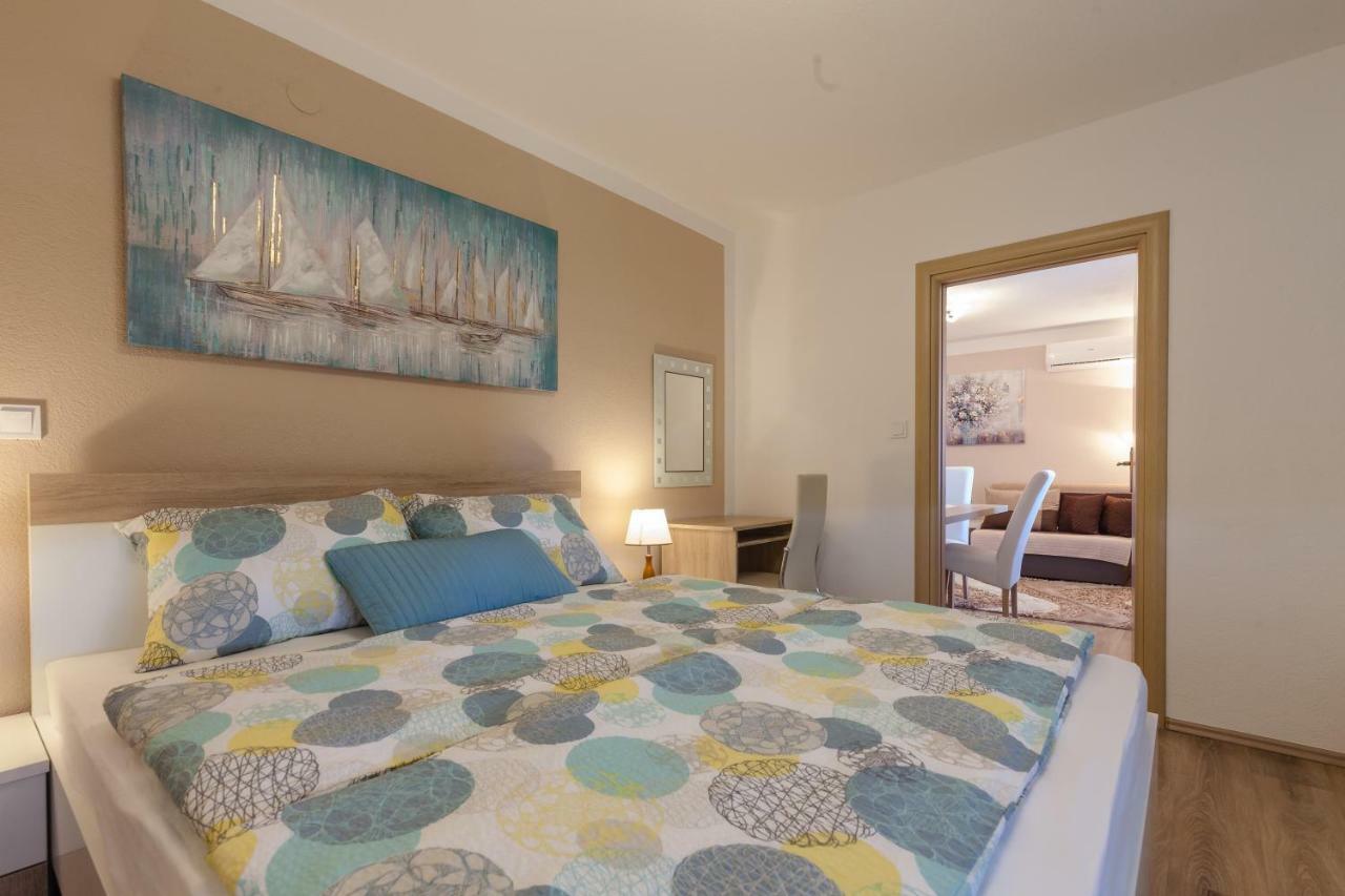 Iris Room & Apartment スルニュ エクステリア 写真