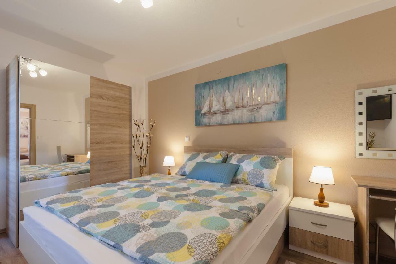 Iris Room & Apartment スルニュ エクステリア 写真