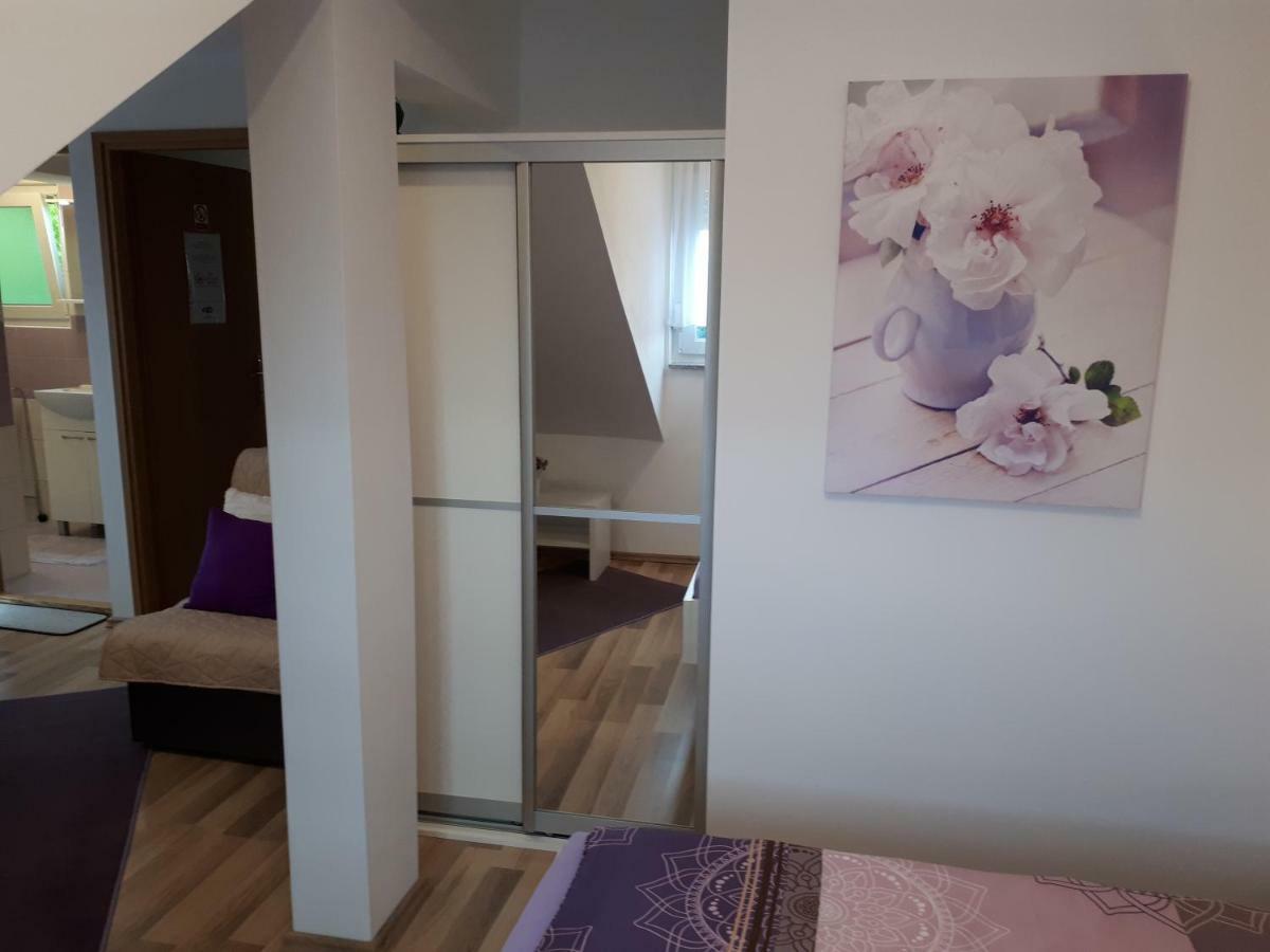 Iris Room & Apartment スルニュ エクステリア 写真